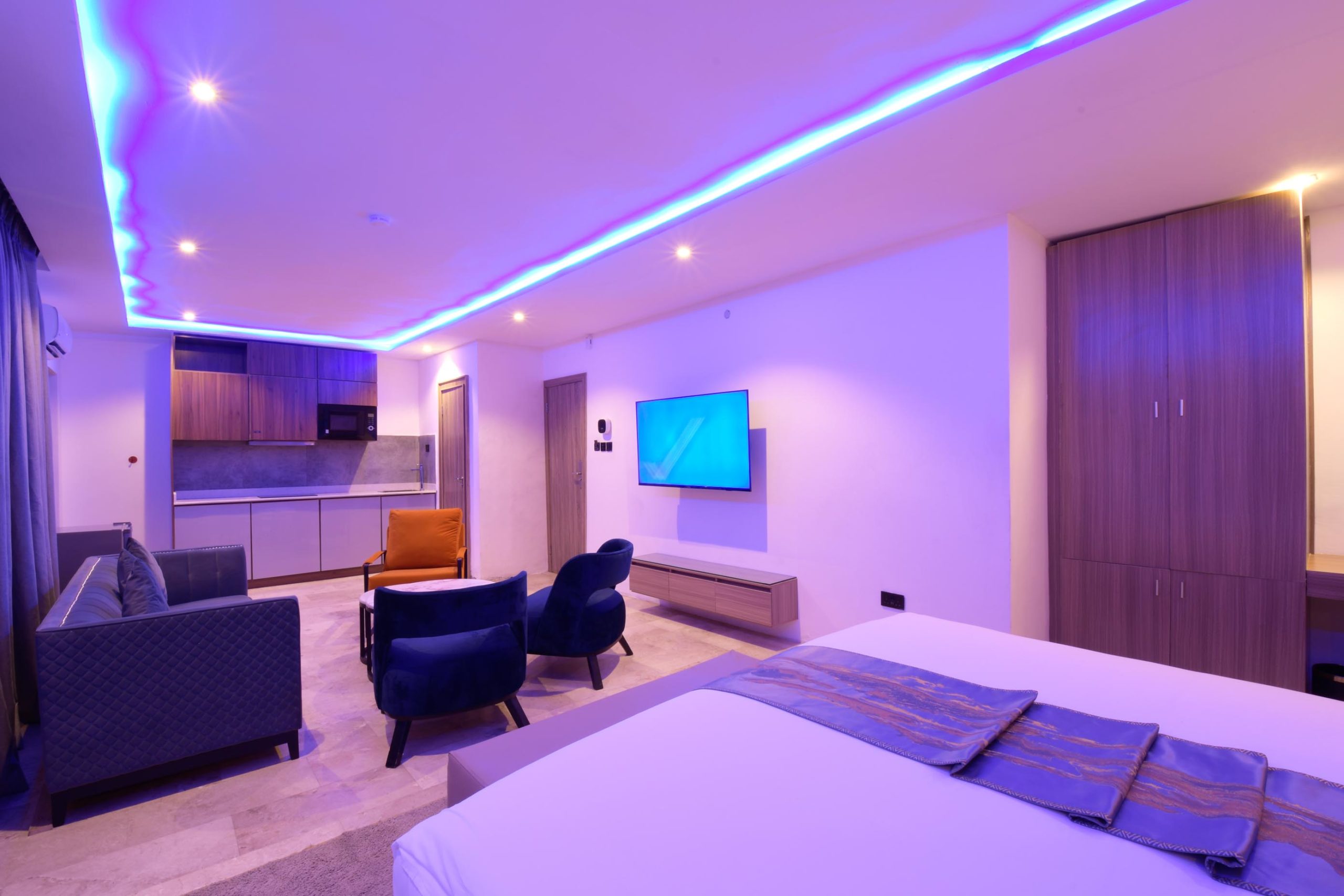 Minimalist Alafeeh Corniche Hotel Apartments for Living room
